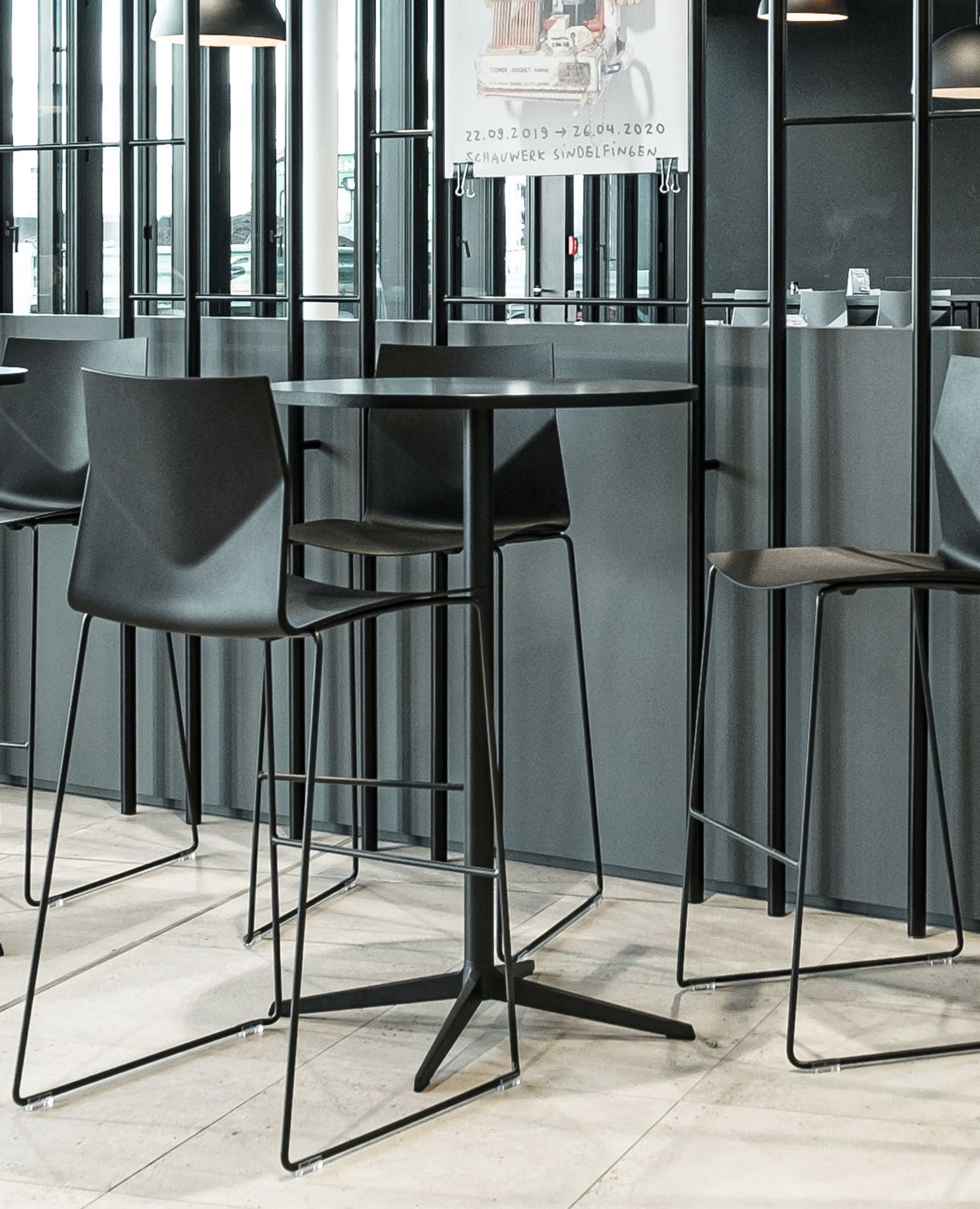 Four® Resting Table, Bar Height, Round - 26.5" Diameter