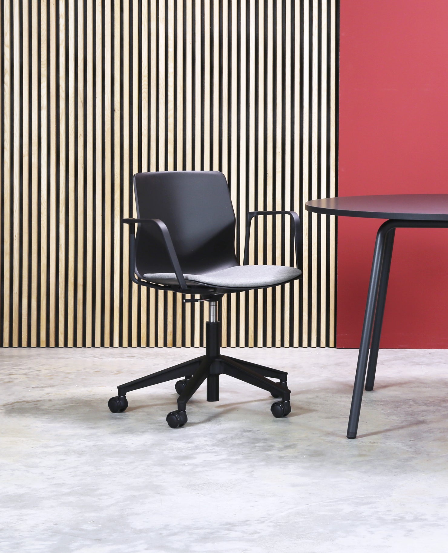 FourSure® Wheeler Chair, Swivel Base with Seat Pad - with Arms