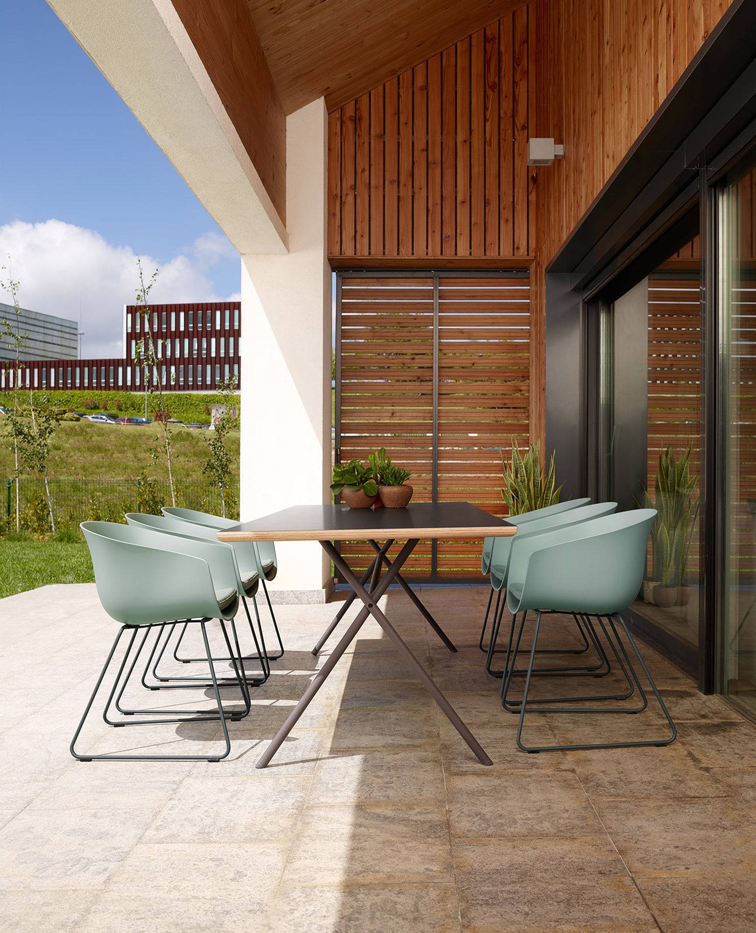 Bai Outdoor Chair - Sled Base