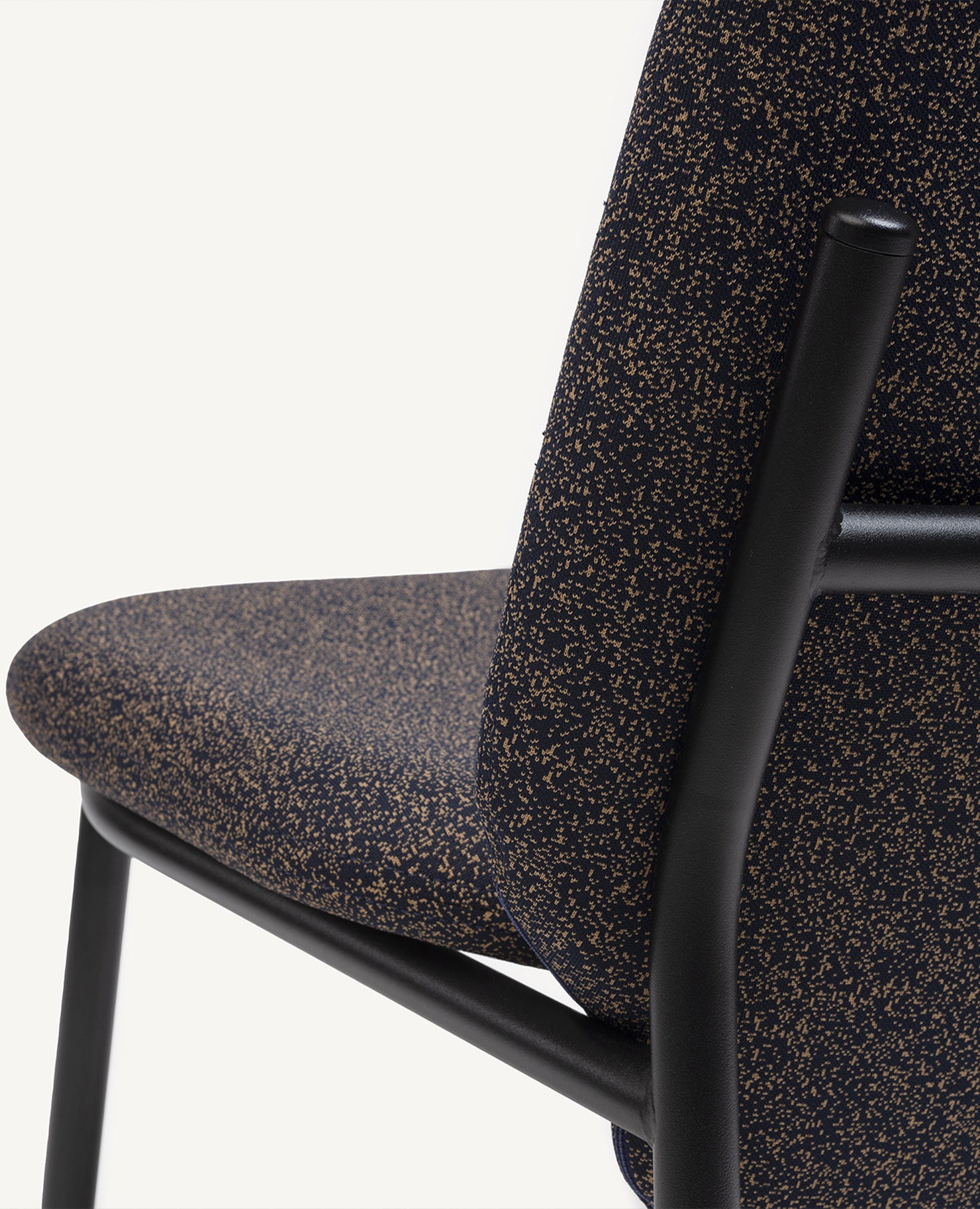 Lana Lounge Chair, Metal - Highback