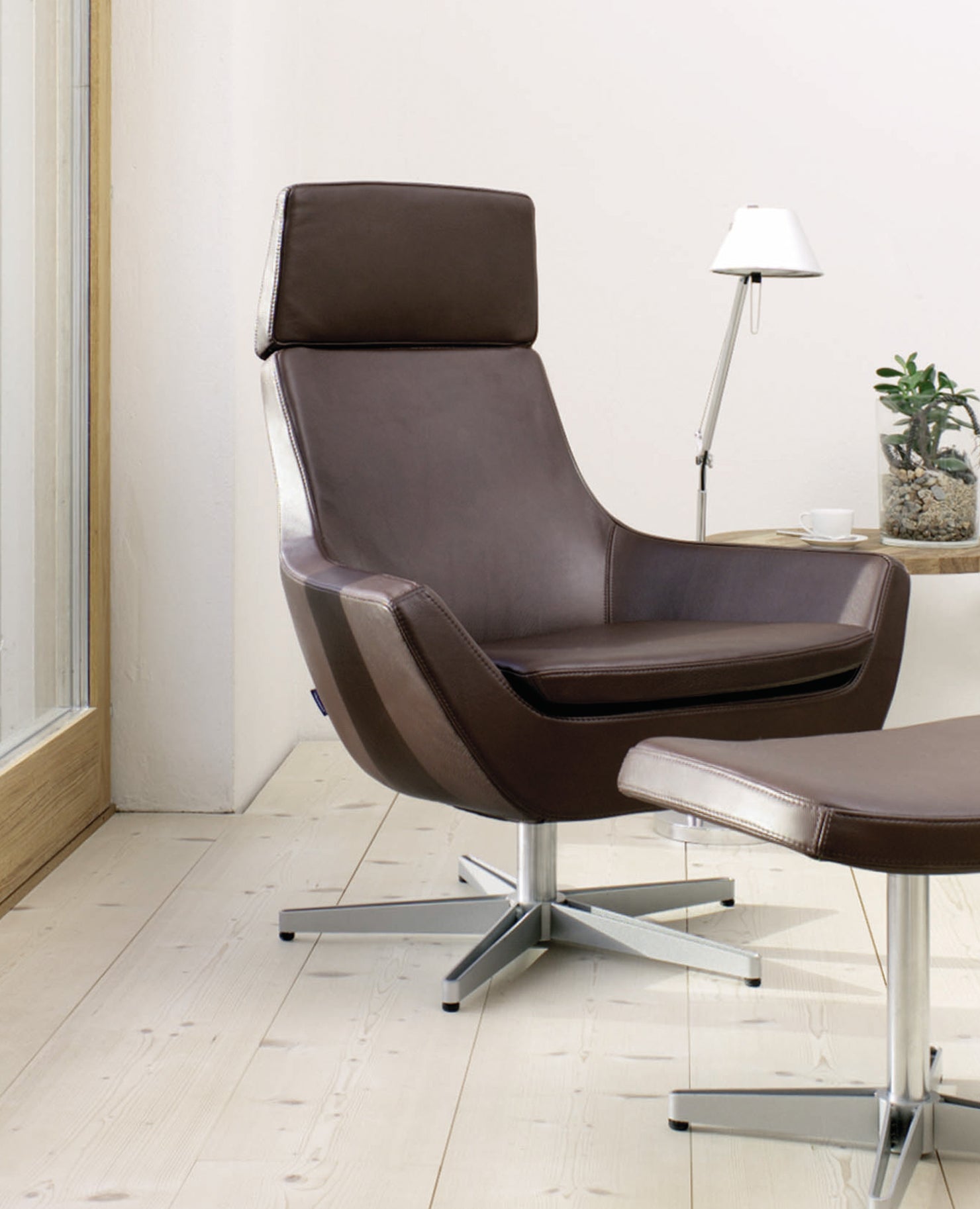 Happy Footstool - 4-Star Base