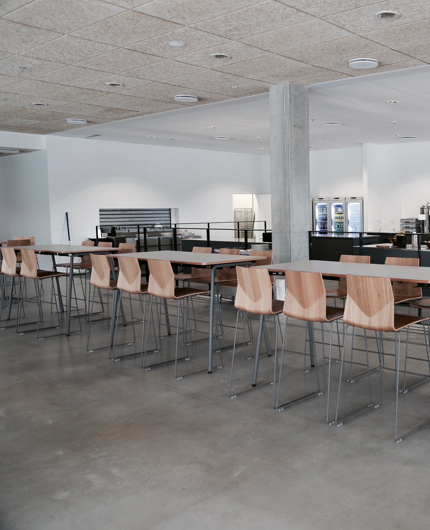 FourCast®2 Chair, Counter Height, Bentwood Shell - 4 Leg Base