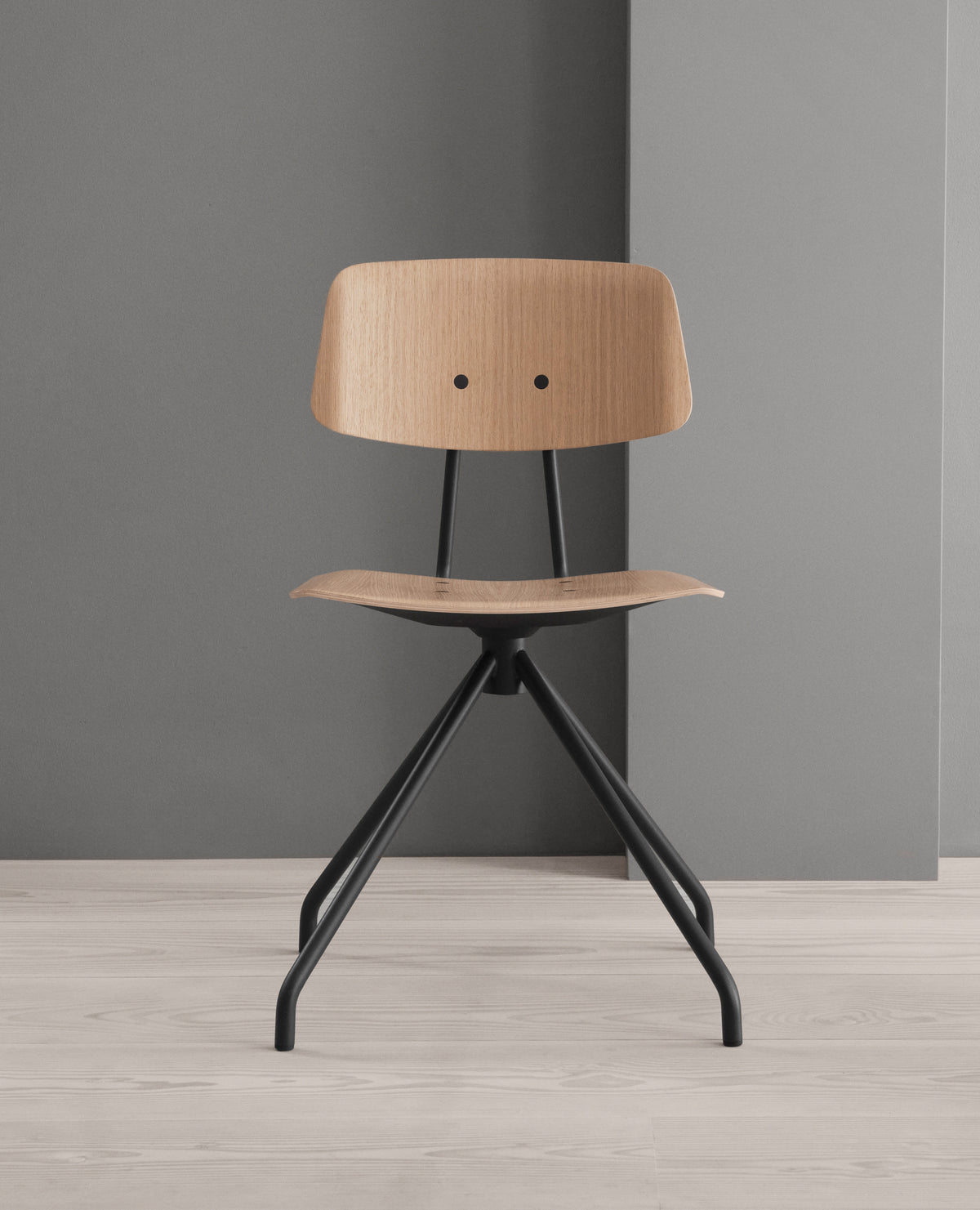 Share Chair, Wood - Swivel Tilt Base with Auto-Return