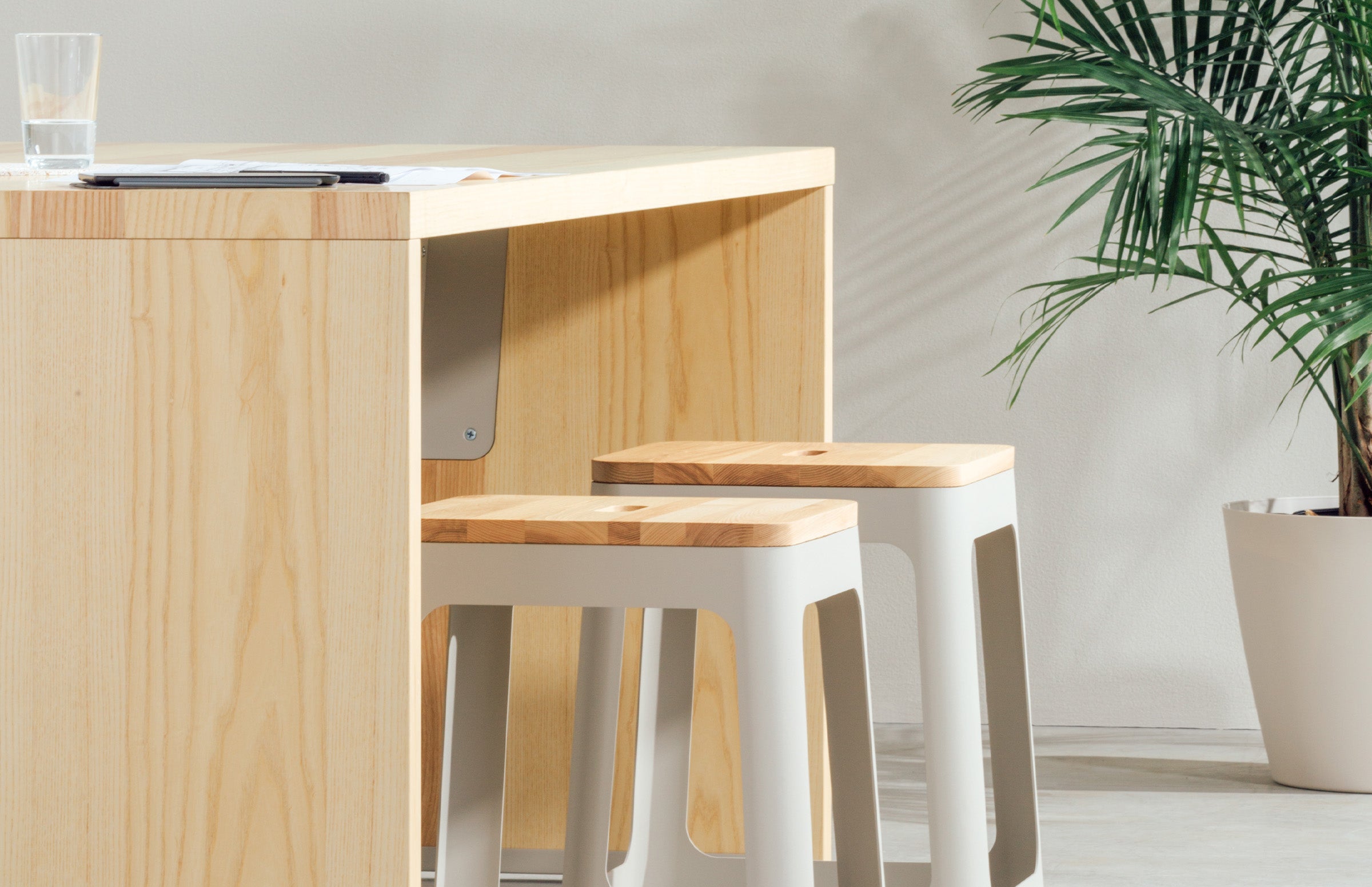 スツール IDEE High stool moser_stool_high_25_nov16_stud