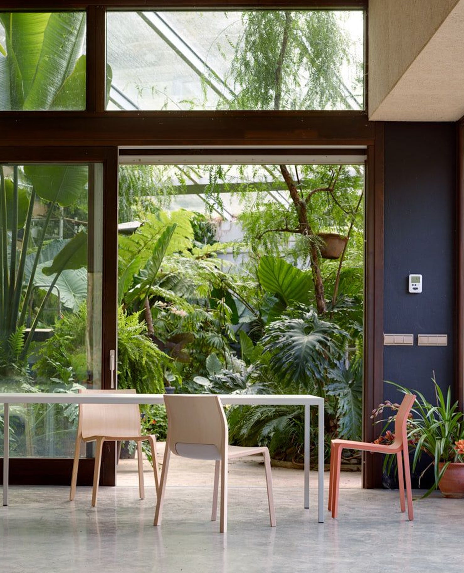 Dry Table, Standard Height, Rectangle - 142" Width