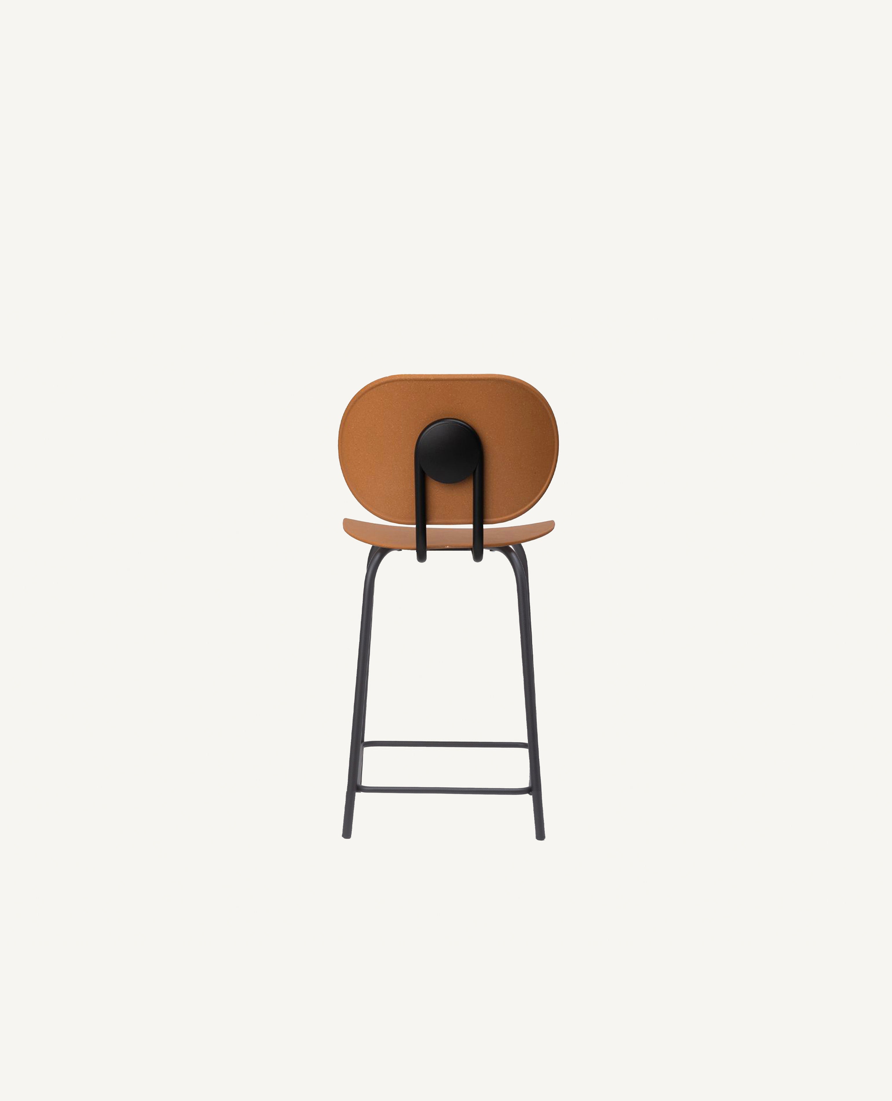 Hari Chair, Bar Height - Polypropylene – hightower.design