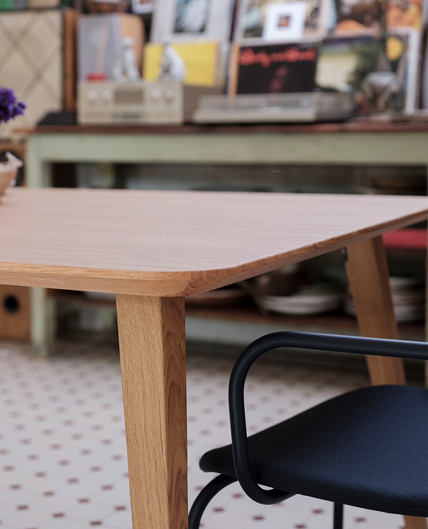 Nadia Table - Standard Height